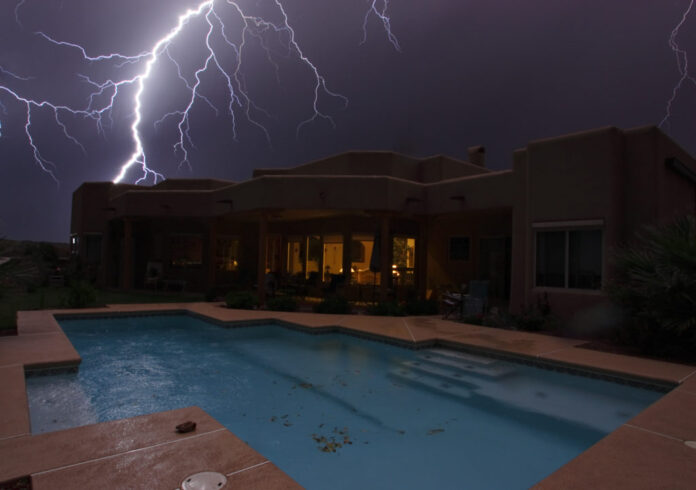 Prepare pool and yard Before a Storm