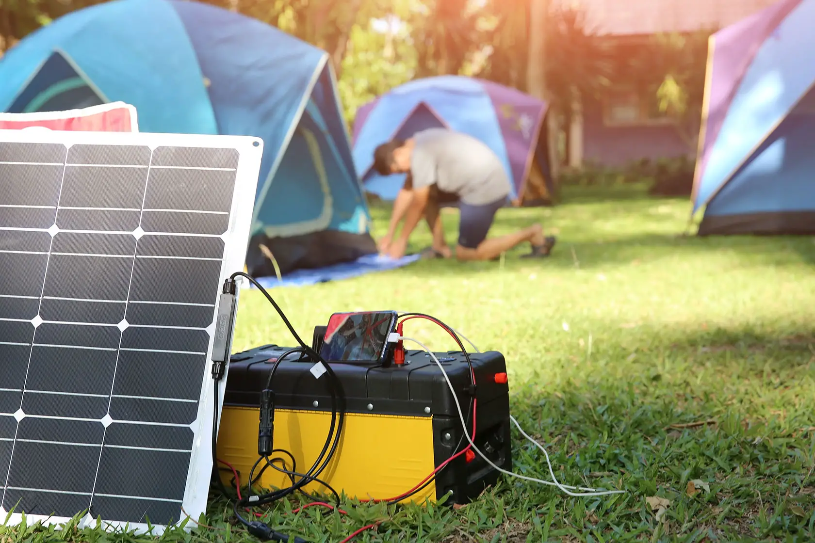 Guide to using Solar Power Generators: Pros and Cons