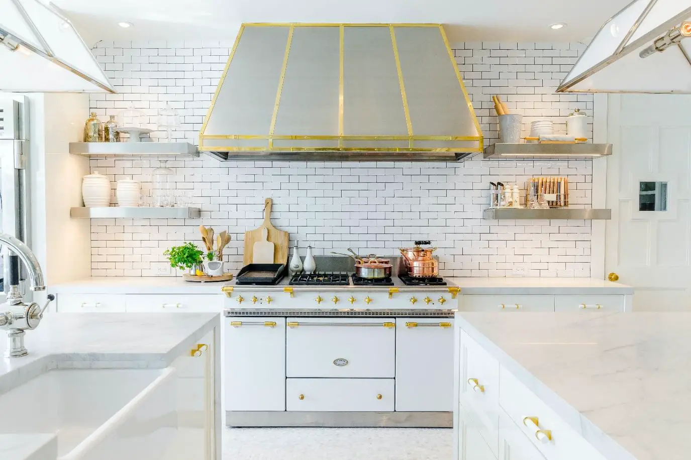 How to Remove a Kitchen Tile Backsplash