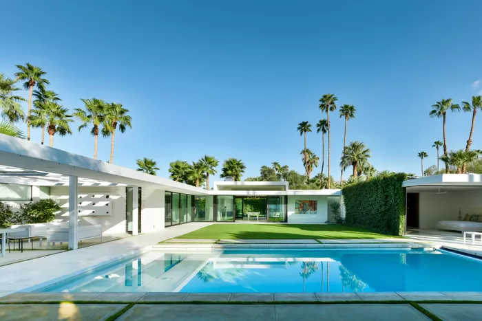 Krisel Modernist Palm Springs pool