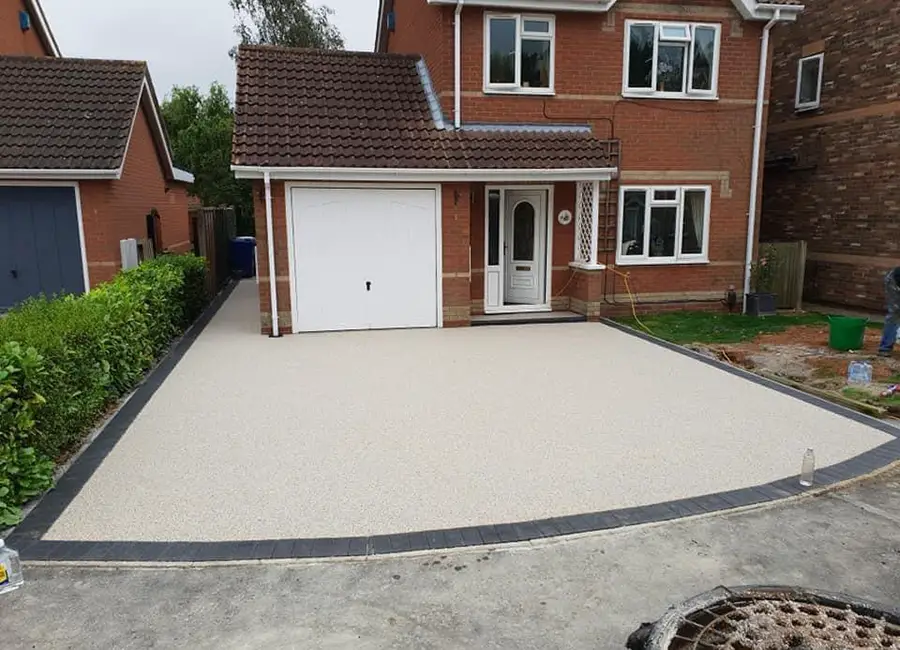 Reasons to Choose a Resin-Bound Paving for Your Property