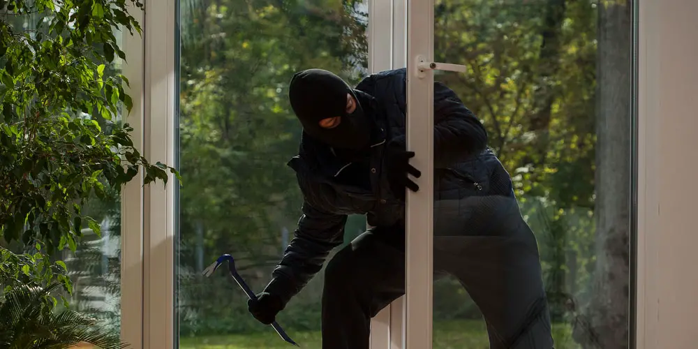 What To Do If You Walk in On a Burglary?