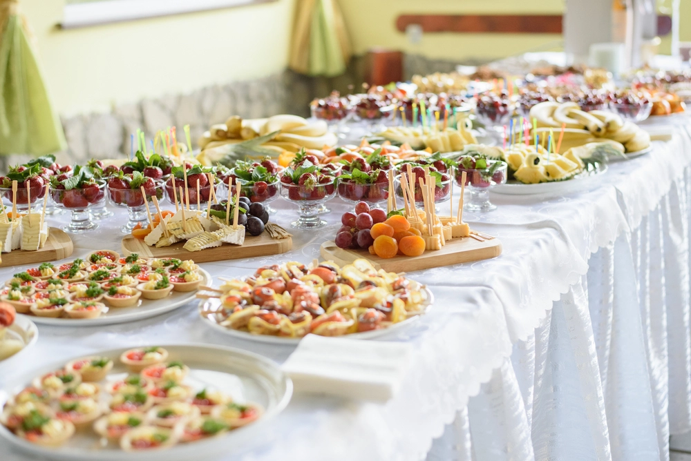 Reasons for Hiring a Caterer for your Holiday Party