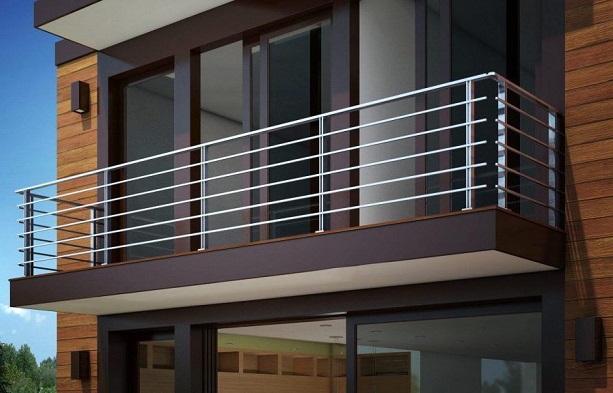 Simplified Railing: Enhancing the Modern Mansion Exterior