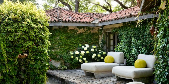 The Role of Gardening Accents in Transforming Your Outdoor Space
