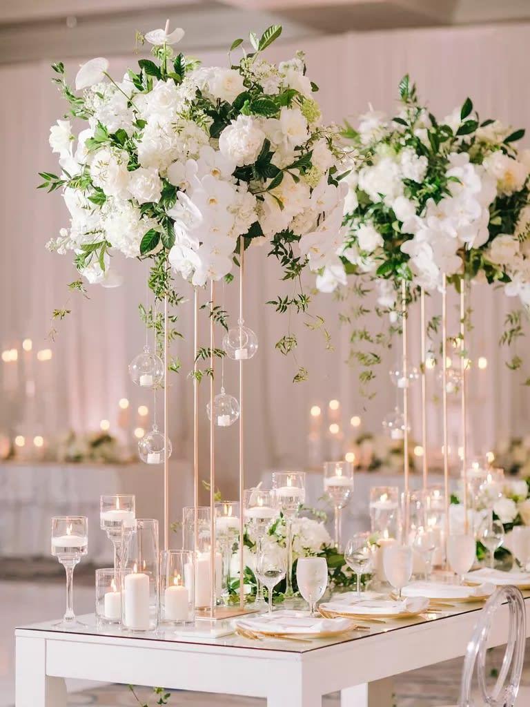 Creating a Focal Point: Centerpieces that Celebrate the Season