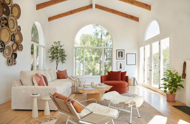 Transforming Everyday​ Items into​ Elevated Decor