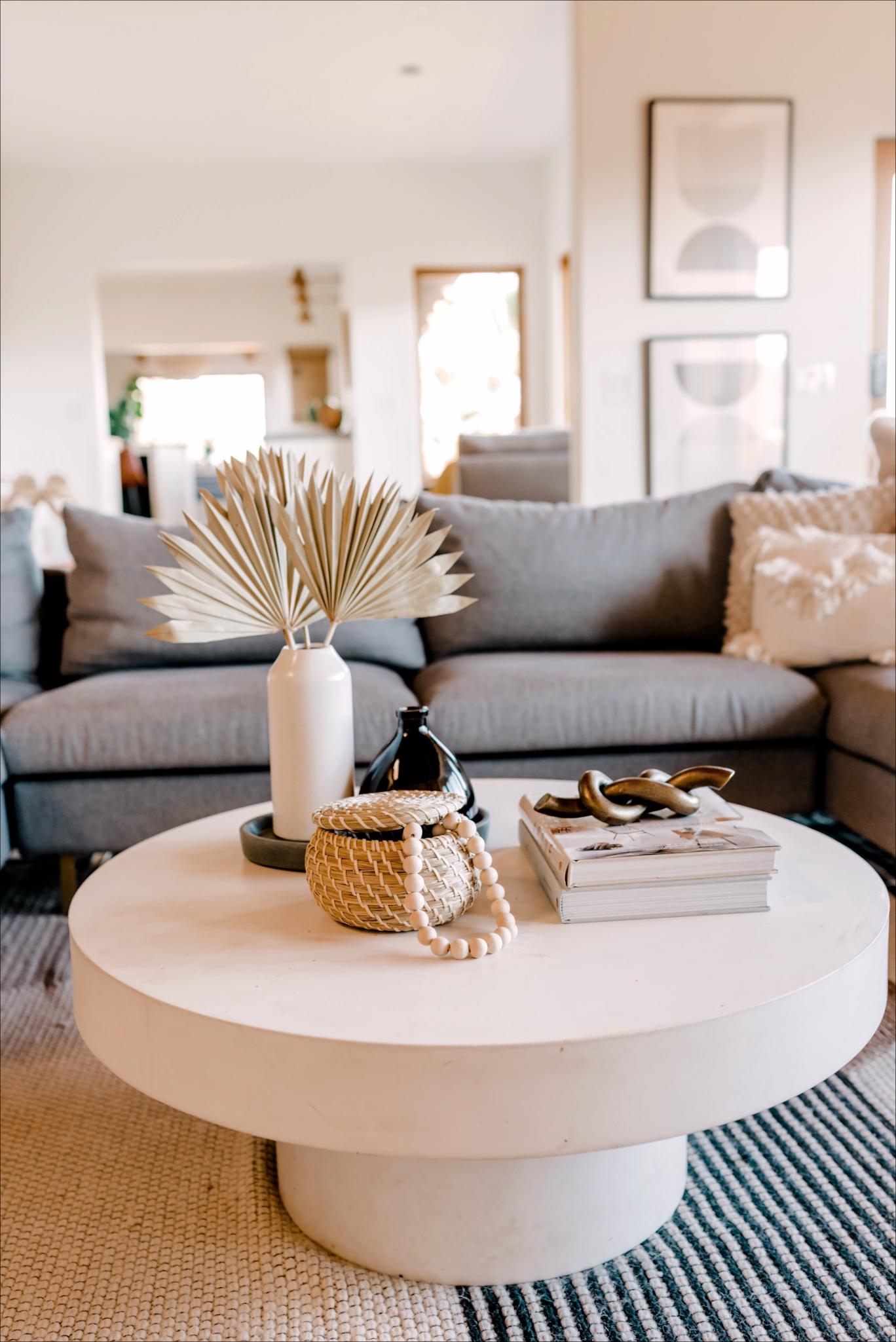 How to style ⁢a⁤ coffee table in 3 steps