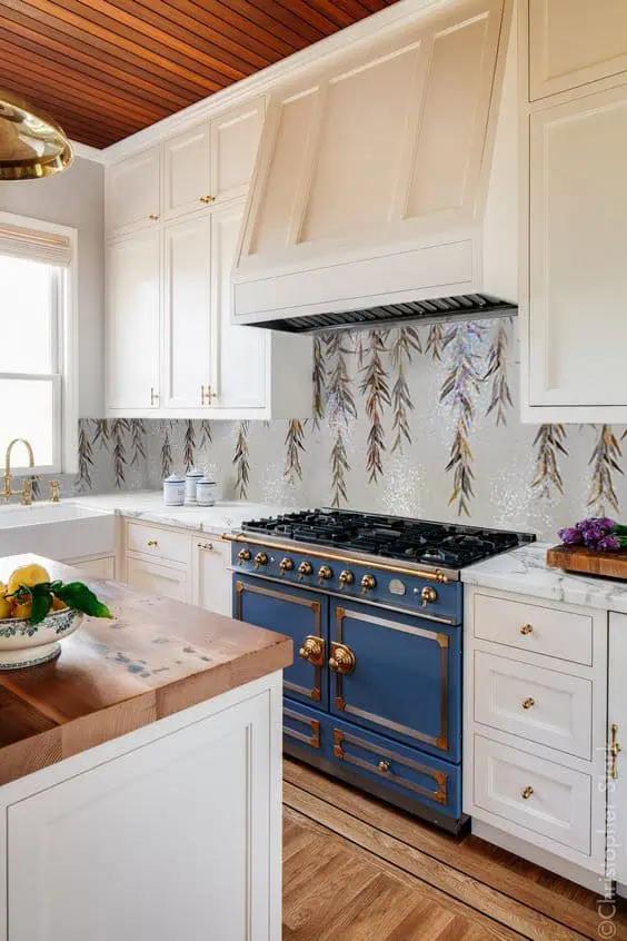 Incorporating Artistic Elements to Transform​ Your Kitchen Space