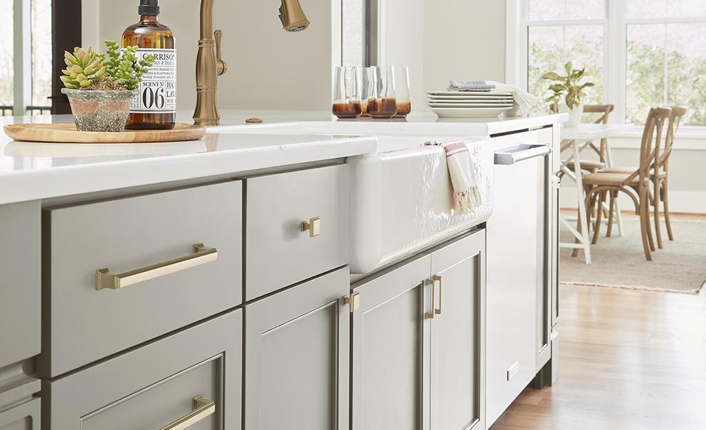 How ‌to give your cabinets a designer upgrade ​with hardware