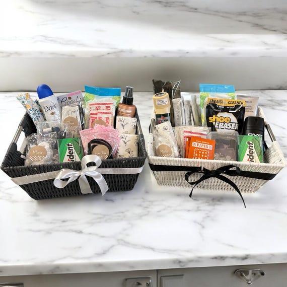 Thoughtful bathroom ​and ​welcome amenities⁢ including⁤ premium toiletries,plush robes,welcome water,and easy charging stations