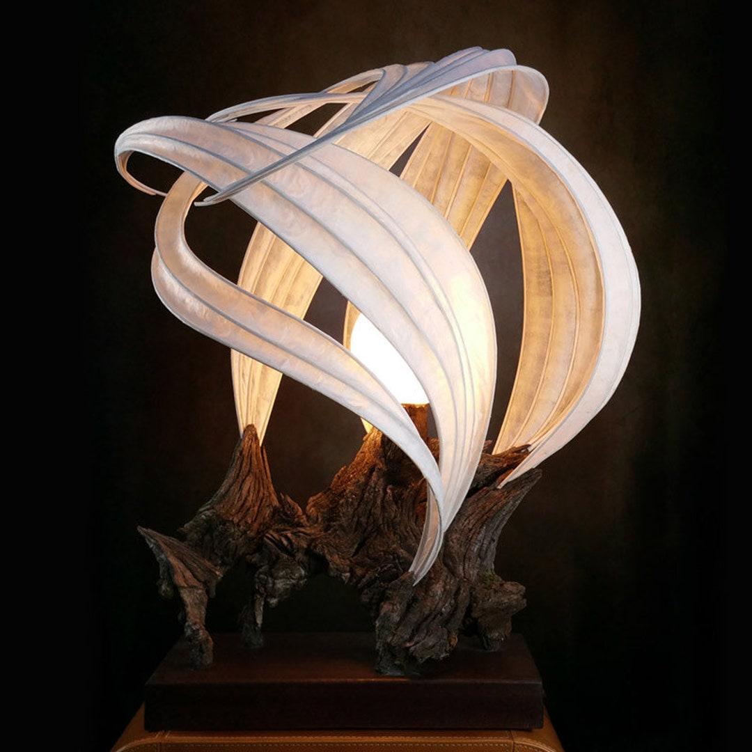 Sculpting light ⁢and Metallic Accents to Amplify Warmth without Distracting from Earth Hues