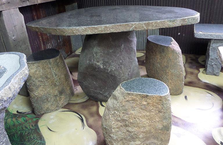Durability and Maintenance:⁢ Why‍ Natural Stone Outlasts Wood and How to ⁢Care ​for It