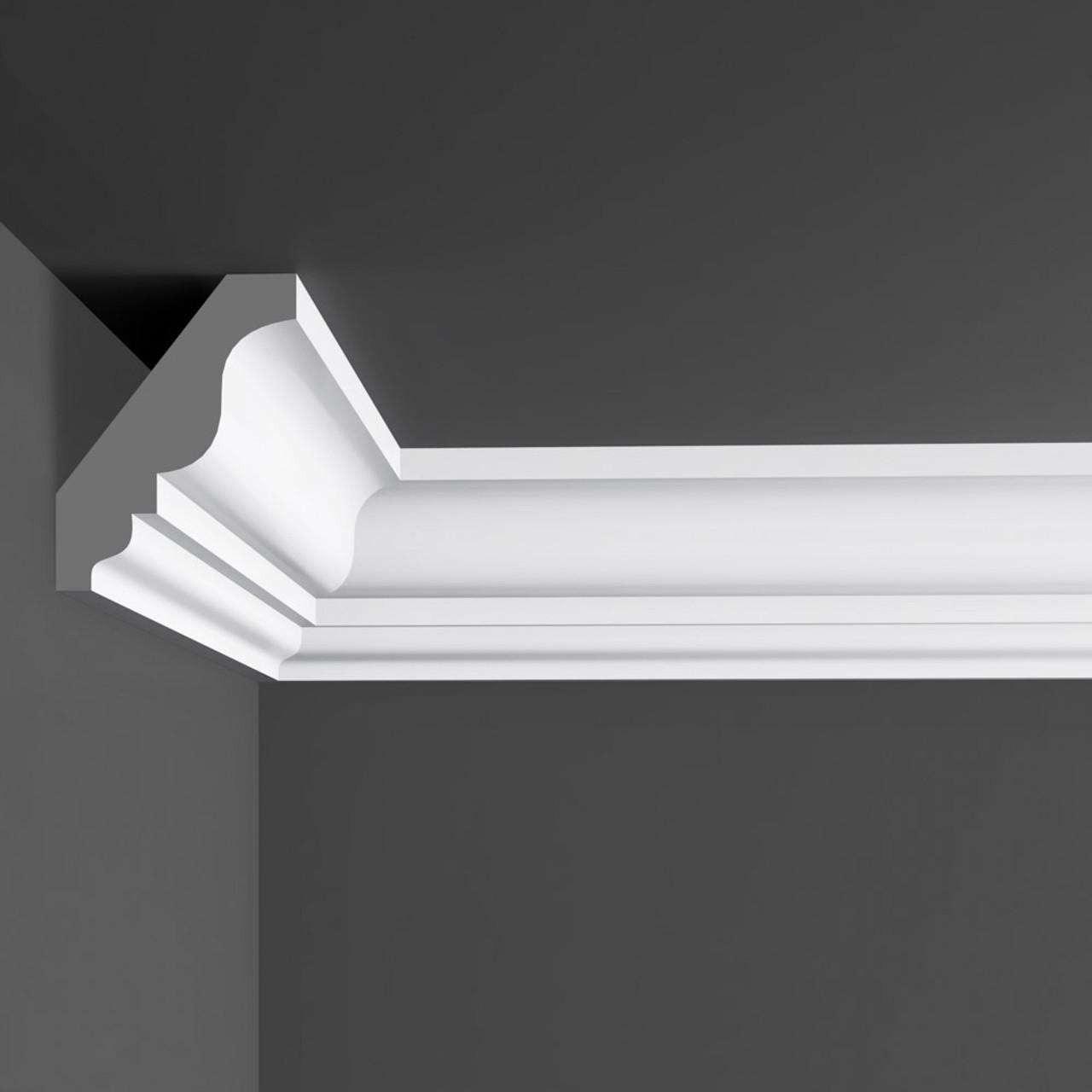 Use crown moulding, high-placed artwork and upward-directed accents⁢ to create an intentional upward focus